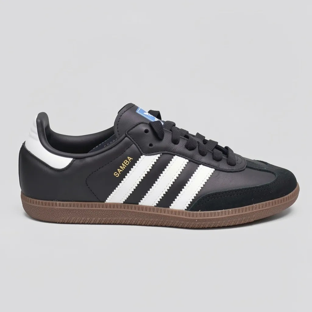 Adidas Tenis Urbano Negro Franjas / Lineas Cuero Blanco Lateral y Talón Suela Café Oscuro | Photo Studio AI | 1