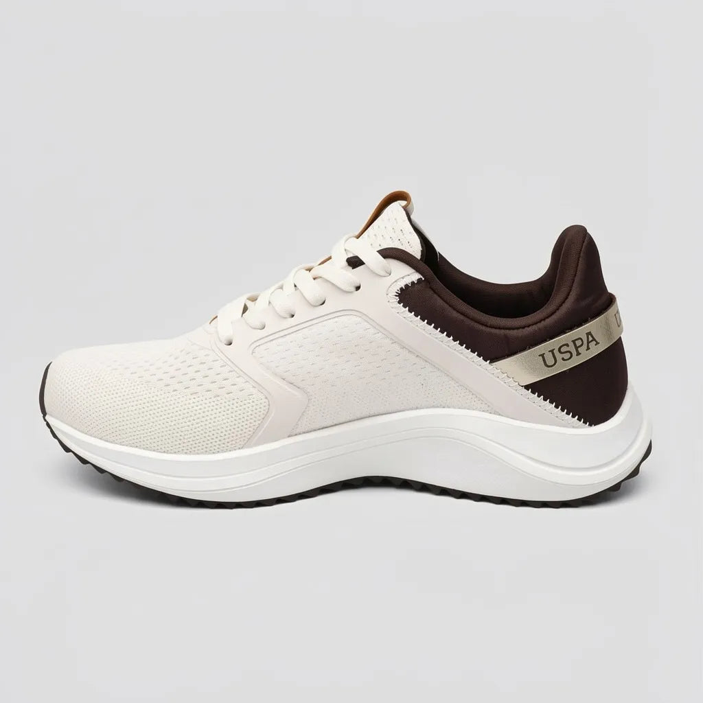 Polo Tenis Deportivo/ Casual Crema Detalles Café Oscuro Lateral y Talón Suela Blanca | Photo Studio AI | 2