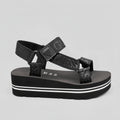 Guess Sandalia Velcro Negro Franjas / Lineas Blanco Suela Suela Negra | Photo Studio AI | 1