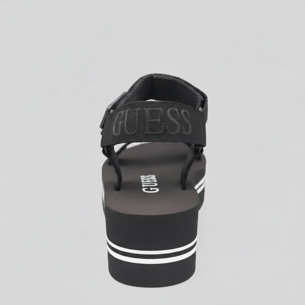 Guess Sandalia Velcro Negro Franjas / Lineas Blanco Suela Suela Negra | Photo Studio AI | 4