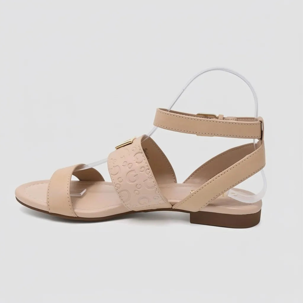 Guess Sandalia Tiras Beige Textura Dorado Empeine Suela Beige | Photo Studio AI | 2