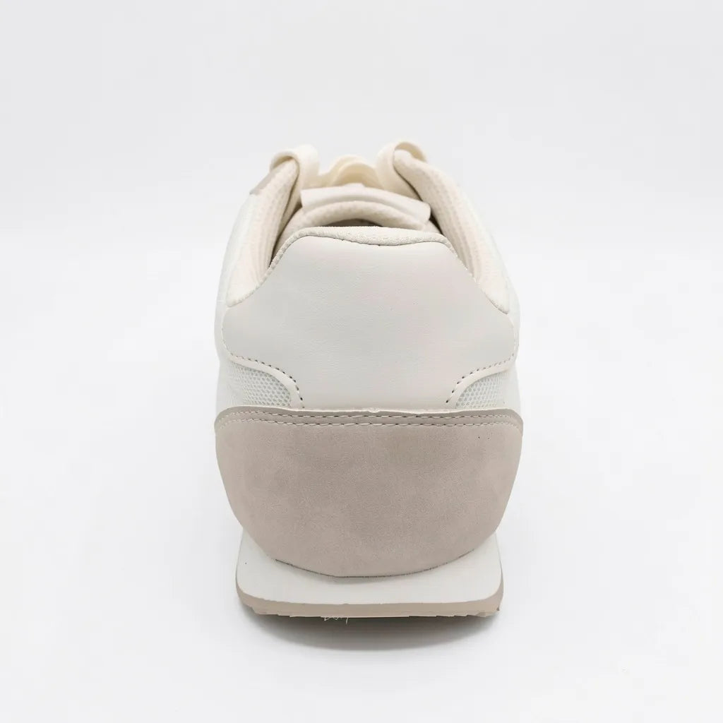 Tommy Tenis Deportivo/ Casual Blanco hueso Franjas / Lineas Cuero Beige Lateral y Talón Suela Blanco Hueso | Photo Studio AI | 4