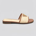 Guess Sandalia Slip On Café claro Triángulo Guess Dorado Empeine Suela Café | Photo Studio AI | 1
