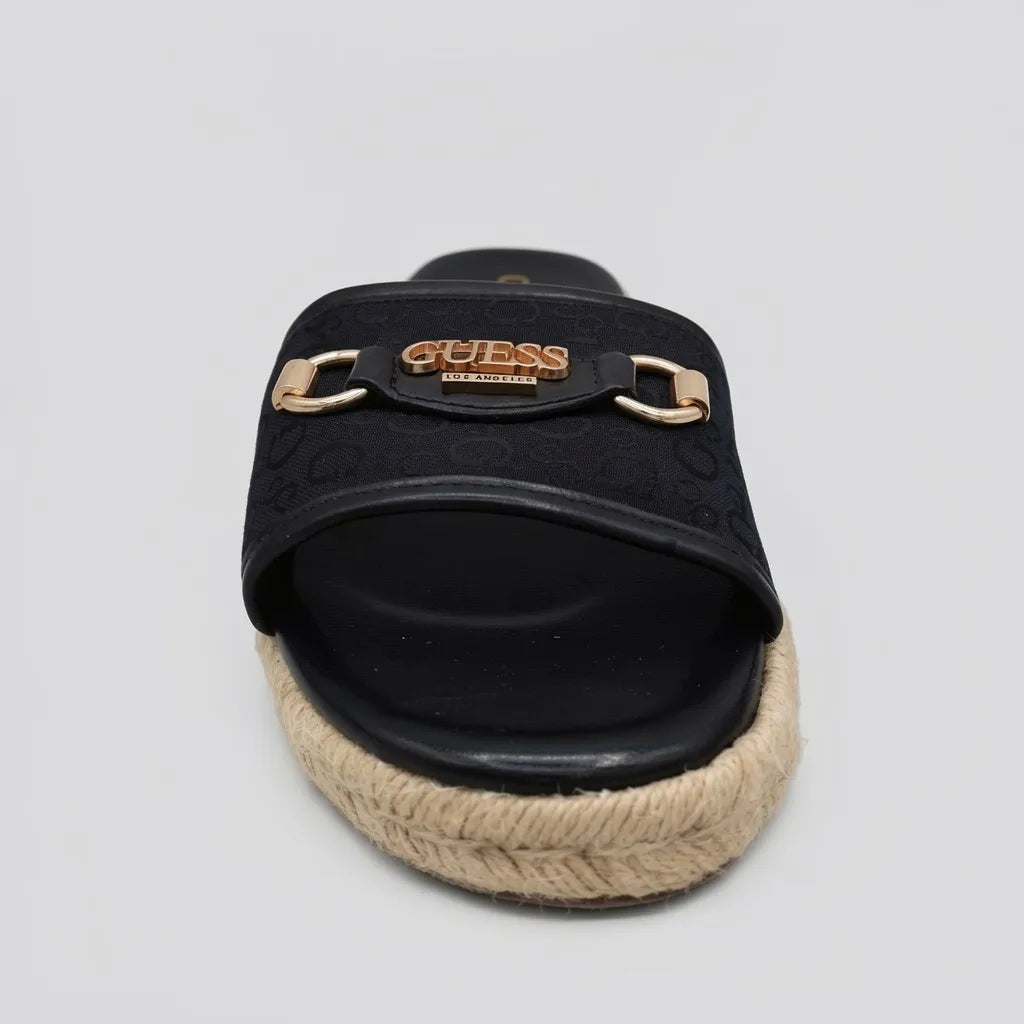Guess Sandalia Slip On Negro Bordado G Dorado Empeine Suela Yute | Photo Studio AI | 3
