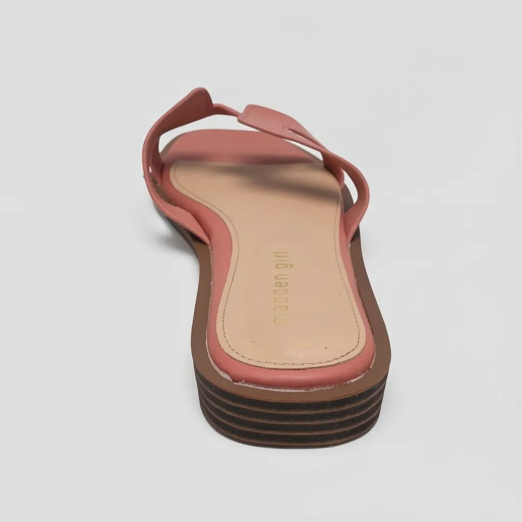 Madden Girl Sandalia Slip On Palo Rosa N/A Café Empeine Suela Café | Photo Studio AI | 4