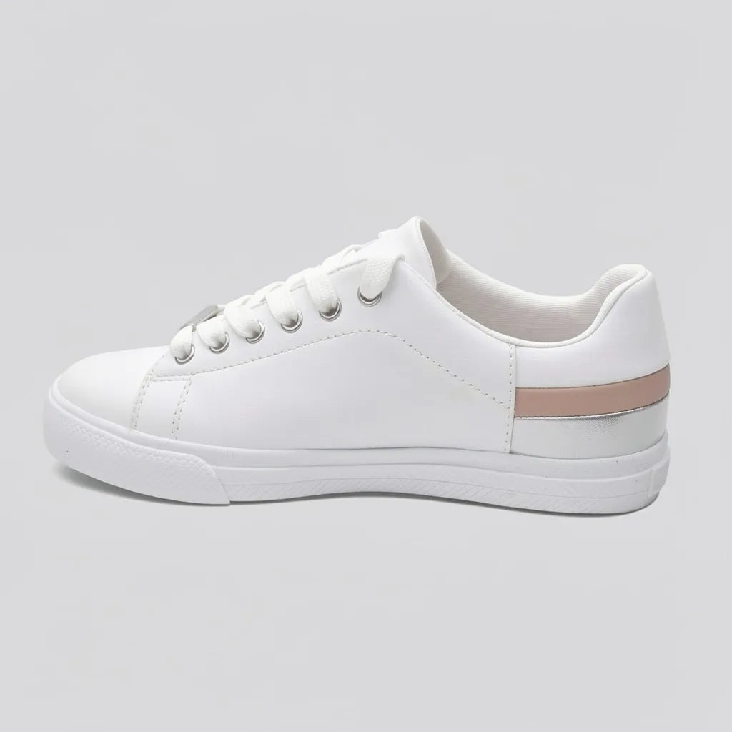 Tommy Tenis Minimal Blanco Franjas / Lineas Rosado/ Plateado Talón Suela Blanca | Photo Studio AI | 2