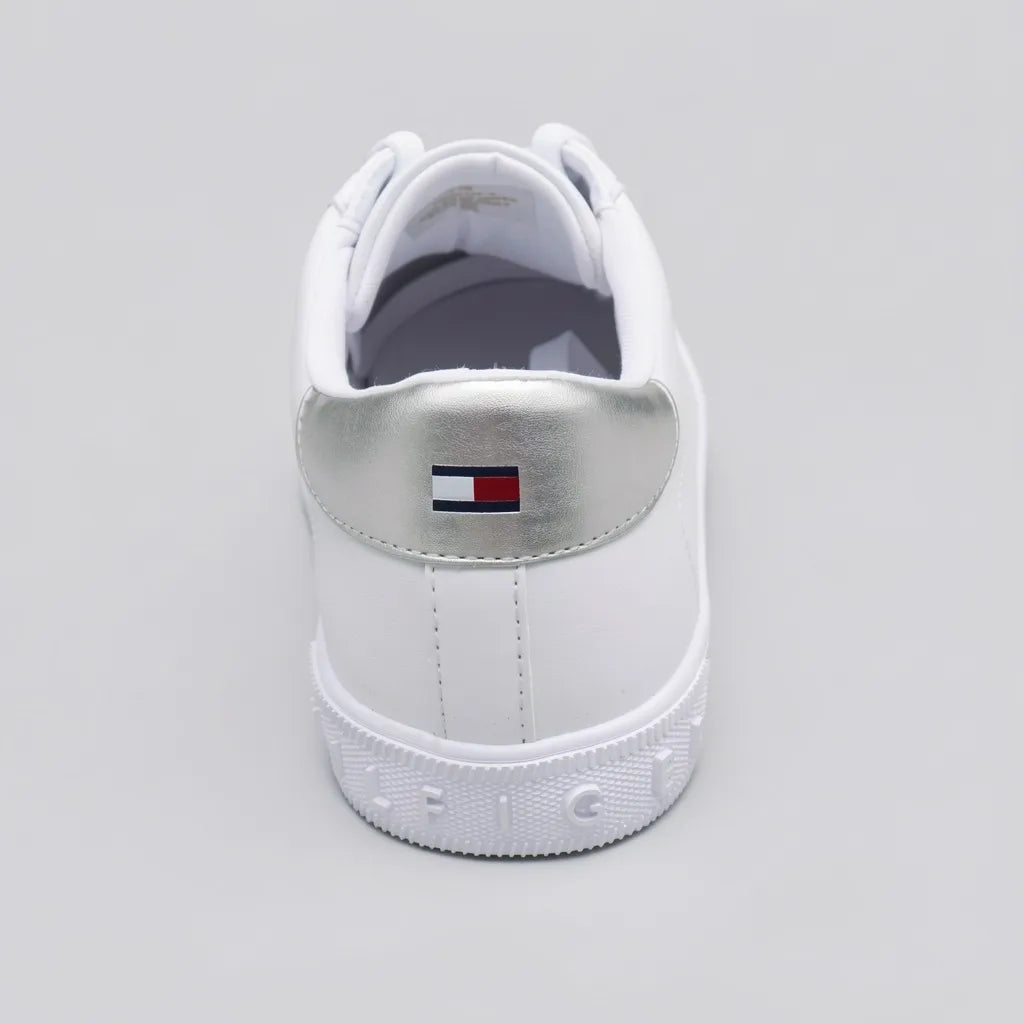 Tommy Tenis Minimal Blanco Bandera Rojo/ Azul/ Blanco Lateral Suela Blanca | Photo Studio AI | 4