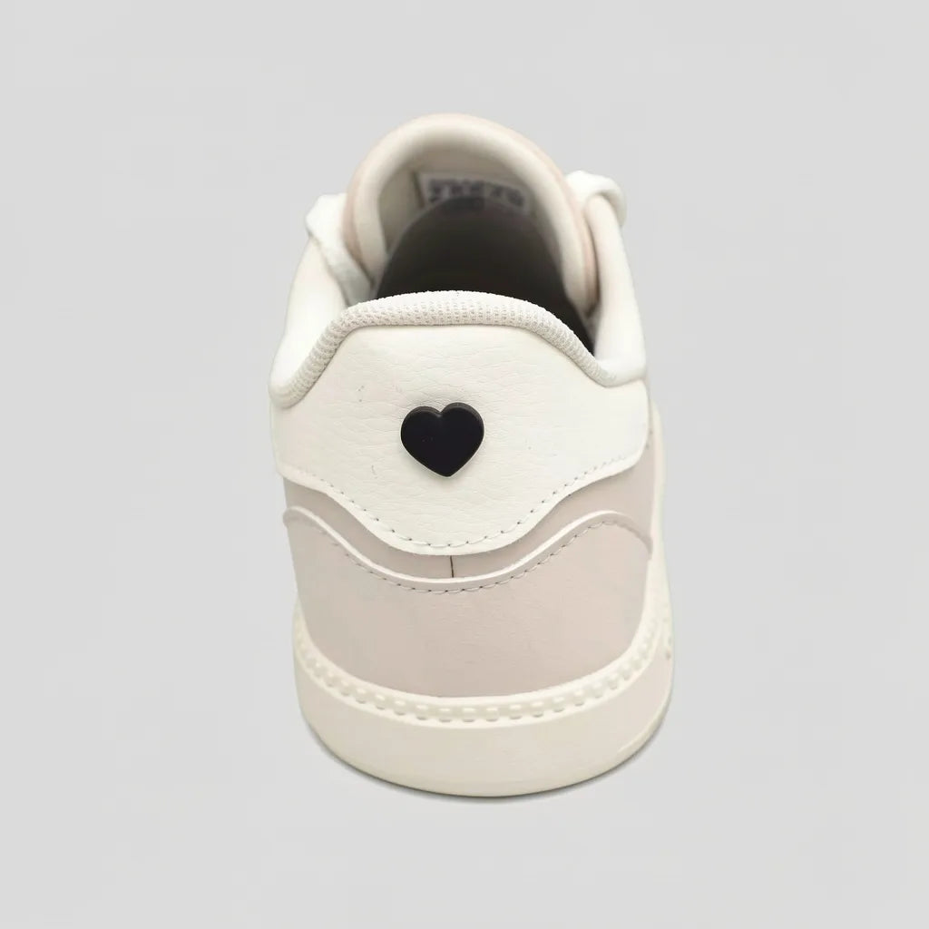 Adidas Tenis Urbano Arena Franjas / Lineas Negro Lateral Suela Blanco Hueso | Photo Studio AI | 4