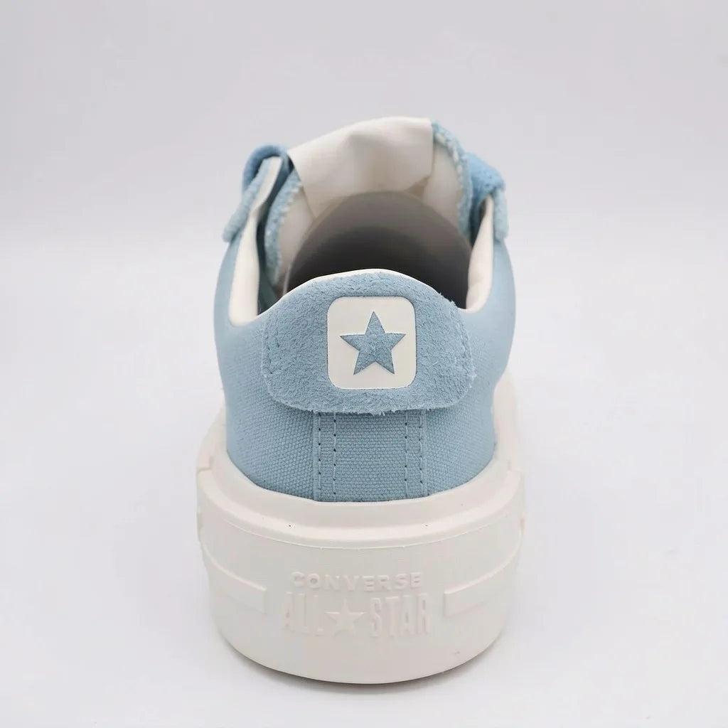 Converse Tenis Plataforma Celeste Logo Blanco/ Negro Lengüeta y Talón Suela Blanco Hueso | Photo Studio AI | 4