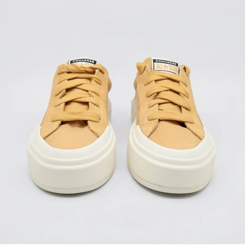 Converse Tenis Plataforma Mostaza Logo Blanco/ Negro Lengüeta y Talón Suela Blanco Hueso | Photo Studio AI | 5