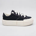 Converse Tenis Plataforma Negro Logo Blanco Lengüeta y Talón Suela Blanco Hueso | Photo Studio AI | 1