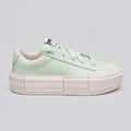 Converse Tenis Plataforma Verde Menta Logo Blanco/ Negro Lengüeta Suela Blanco Hueso | Photo Studio AI | 1