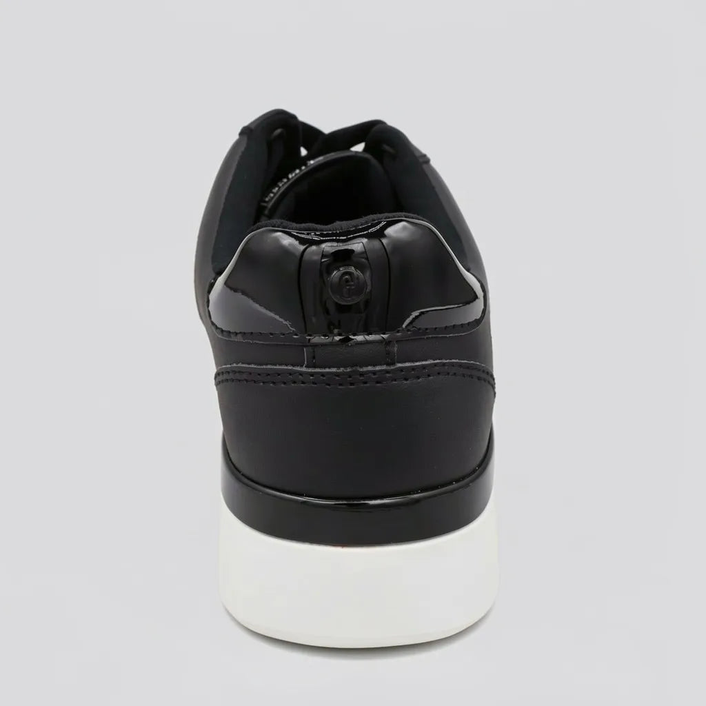Guess Tenis Moderno Negro Textura Guess N/A Lateral y punta Suela Blanca | Photo Studio AI | 4