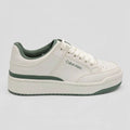 Calvin Klein Tenis Plataforma Blanco hueso Detalles Verde Oscuro Lateral y cuello interno Suela Blanco Hueso/ Verde | Photo Studio AI | 1