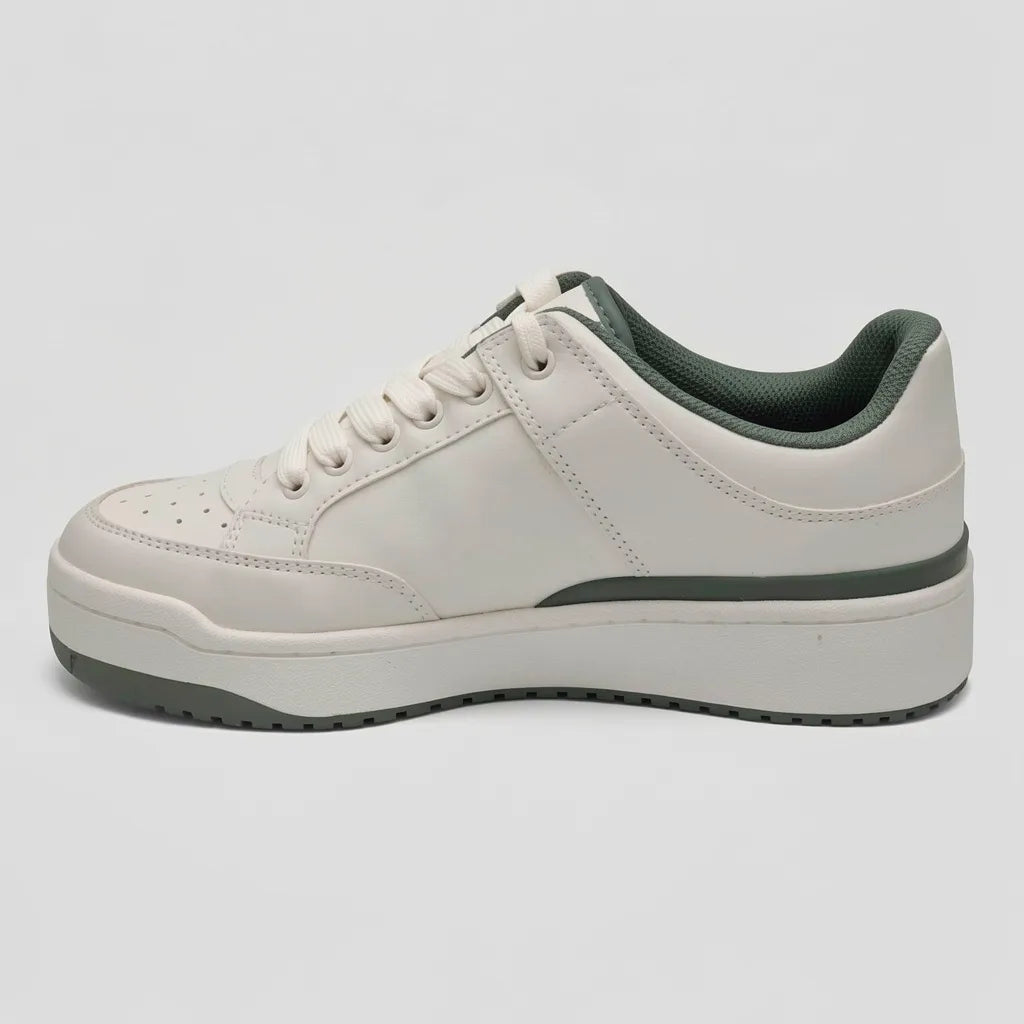 Calvin Klein Tenis Plataforma Blanco hueso Detalles Verde Oscuro Lateral y cuello interno Suela Blanco Hueso/ Verde | Photo Studio AI | 2
