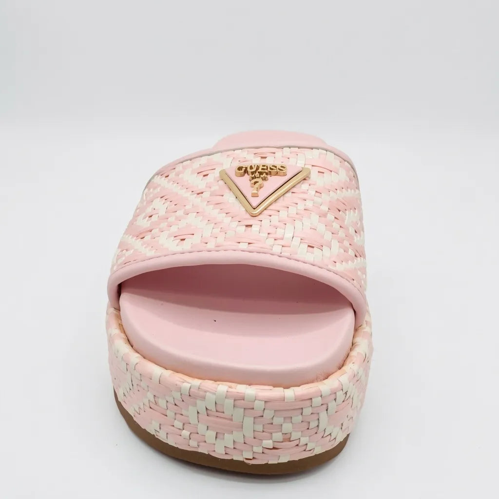 Guess Sandalia Plataforma Rosado Triángulo Guess Rosado/ Dorado Empeine Suela Blanca/ Rosado | Photo Studio AI | 3