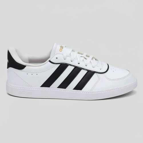Adidas Tenis Moderno Blanco Franjas / Lineas Negro Lateral y Talón Suela Blanca | Photo Studio AI | 1