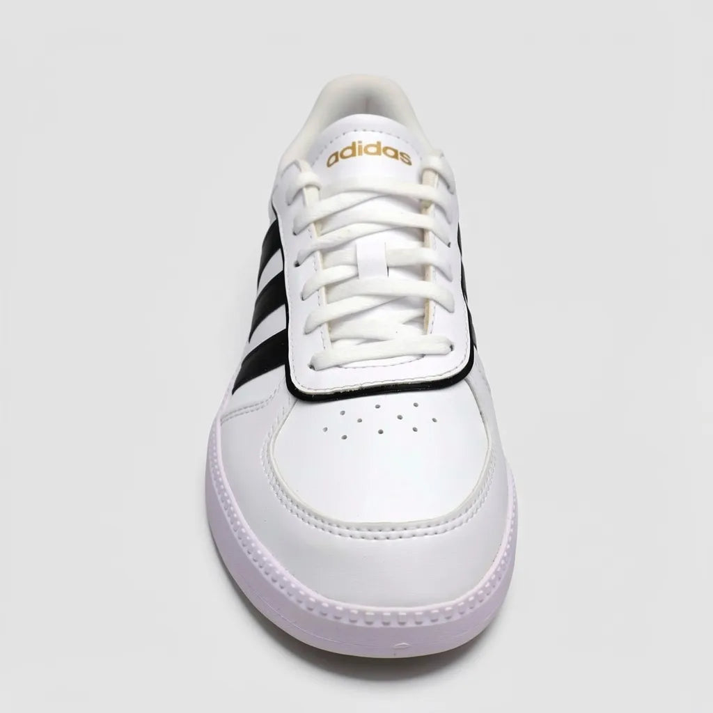 Adidas Tenis Moderno Blanco Franjas / Lineas Negro Lateral y Talón Suela Blanca | Photo Studio AI | 3