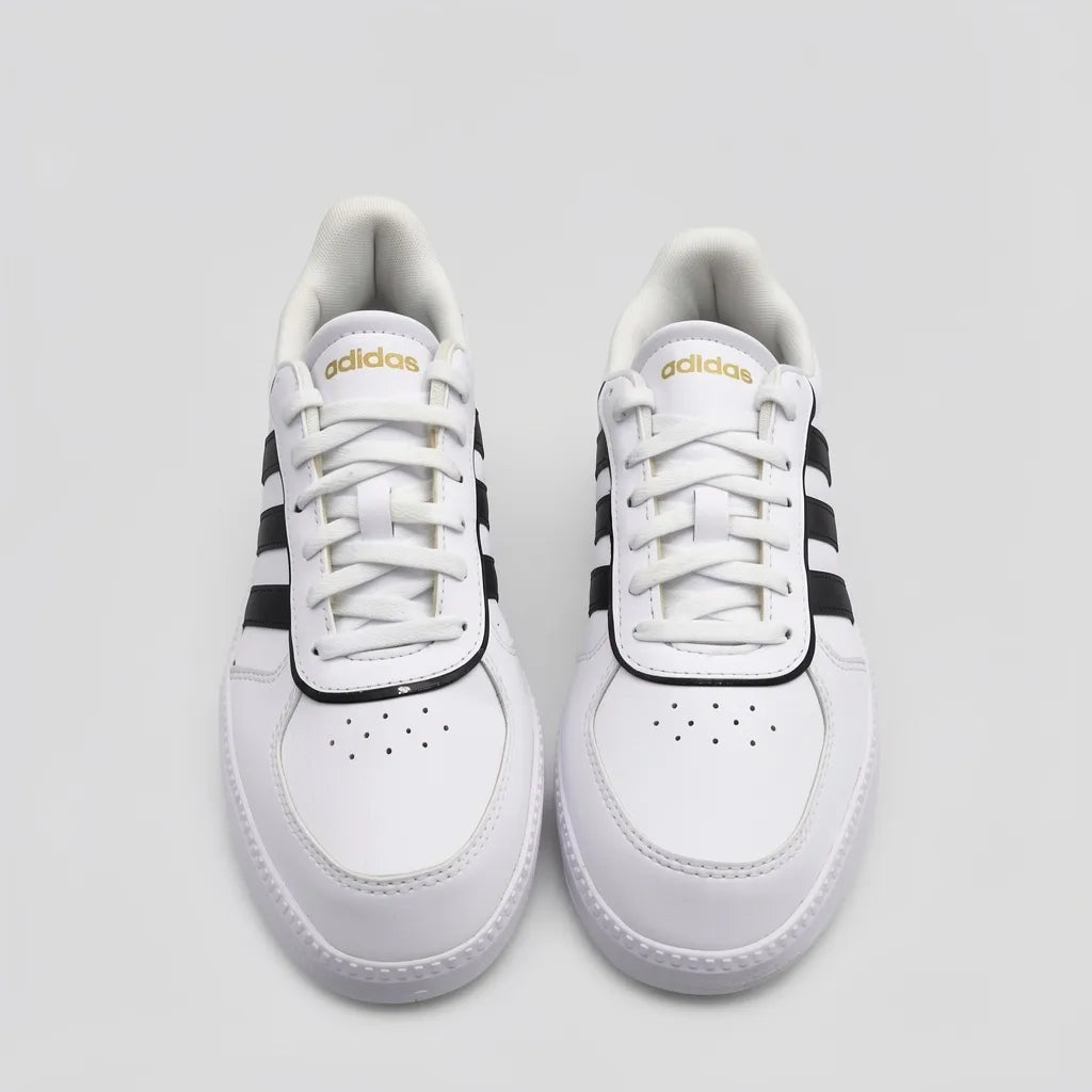 Adidas Tenis Moderno Blanco Franjas / Lineas Negro Lateral y Talón Suela Blanca | Photo Studio AI | 5