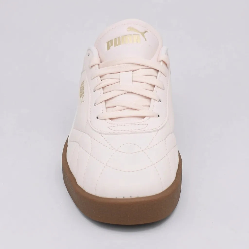 Puma Tenis Urbano Rosa Pastel Franjas / Lineas Blanco Lateral Suela Café | Photo Studio AI | 3