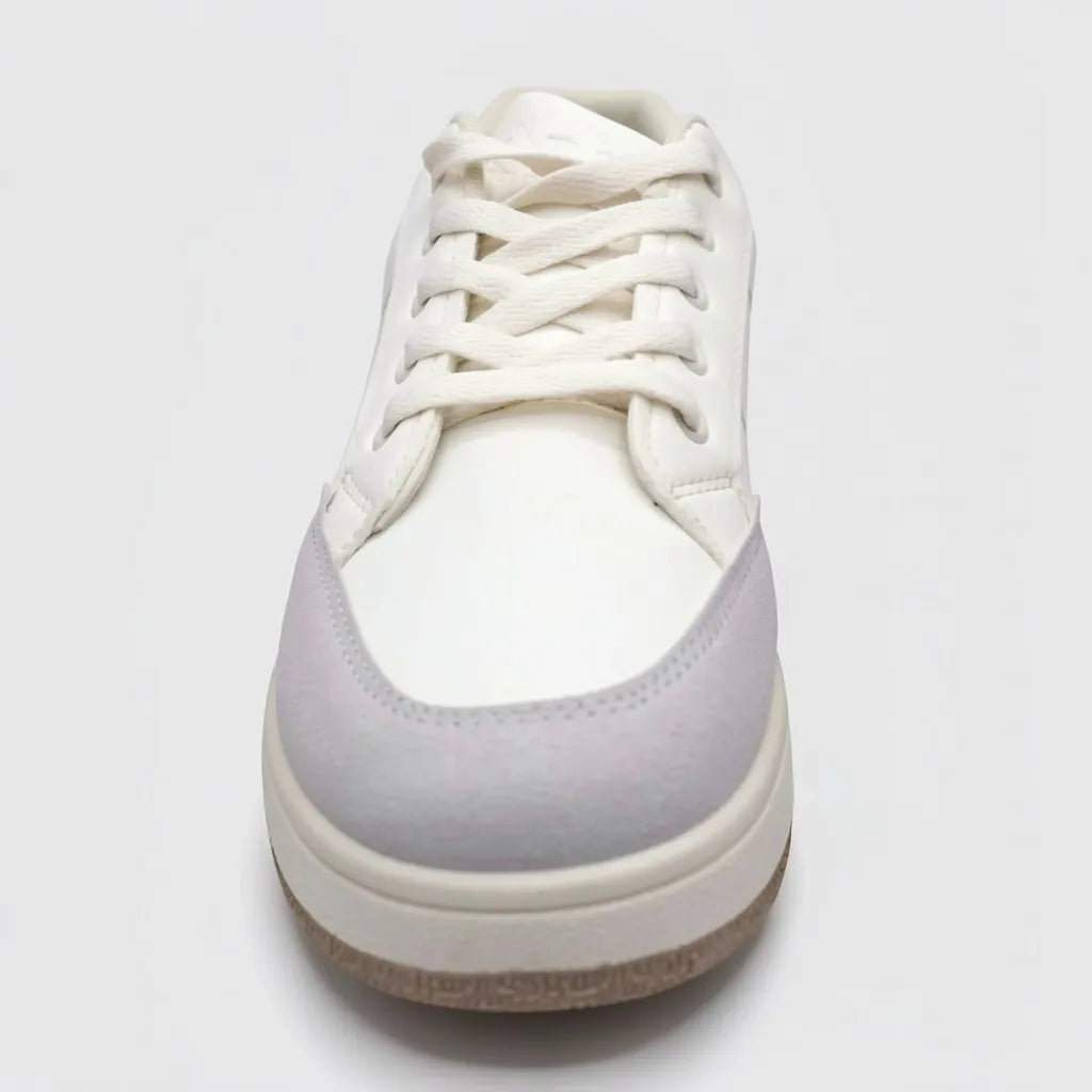 Polo Tenis Plataforma Blanco hueso Logo Café Claro Lateral Suela Blanco Hueso/ Café | Photo Studio AI | 3
