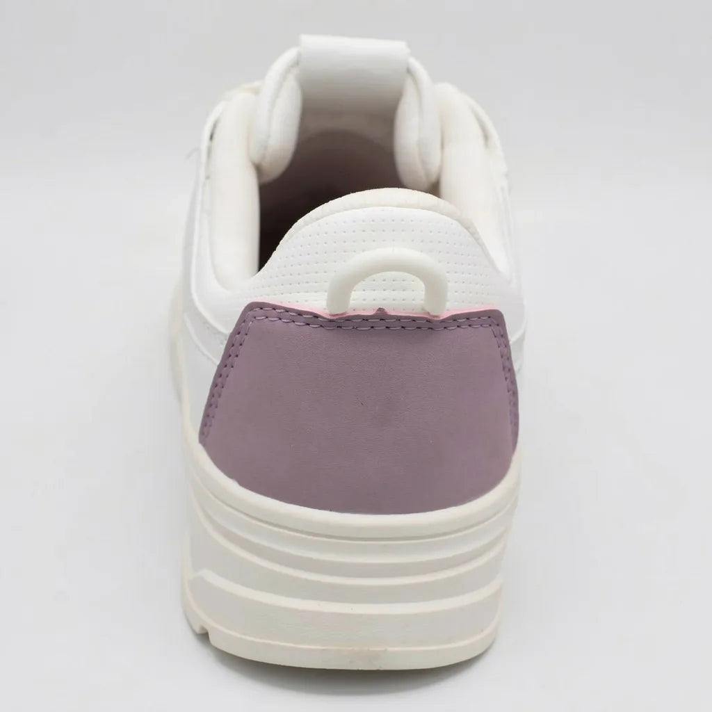 Polo Tenis Plataforma Blanco Detalles Palo Rosa Lateral y Talón Suela Blanco Hueso | Photo Studio AI | 4
