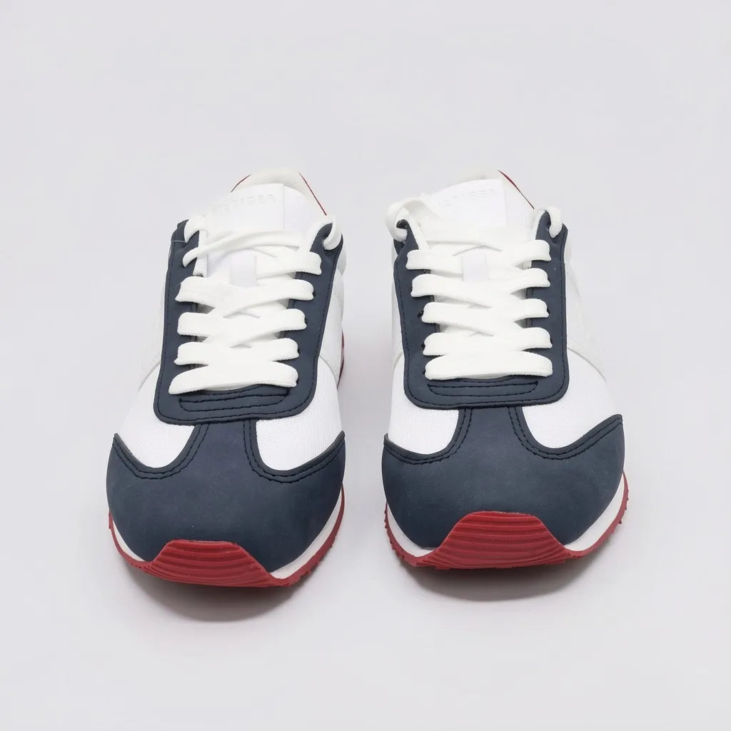 Tommy Tenis Deportivo/ Casual Blanco Gamuza Azul Marino Punta Suela Blanca/ Rojo | Photo Studio AI | 5