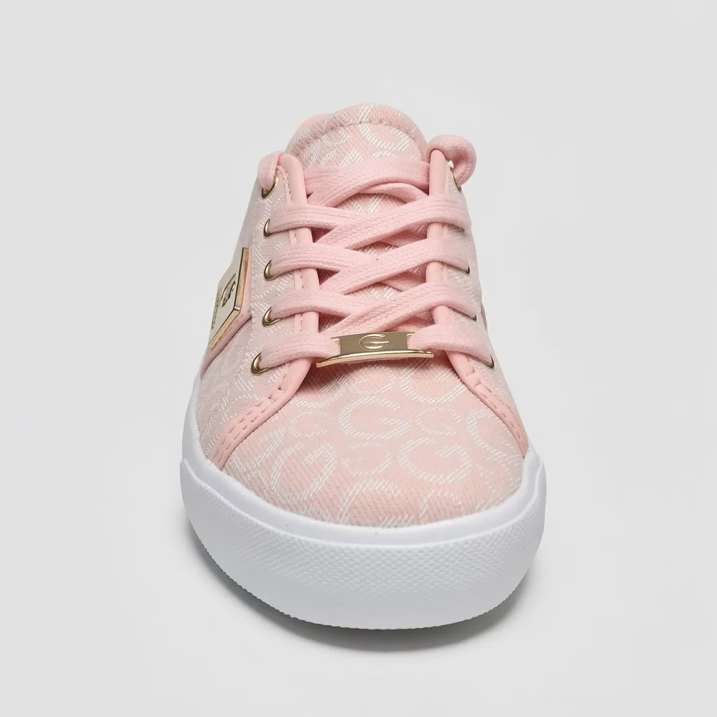 GBG Tenis Moderno Rosado Estampado G Dorado Todo Suela Blanca | Photo Studio AI | 3