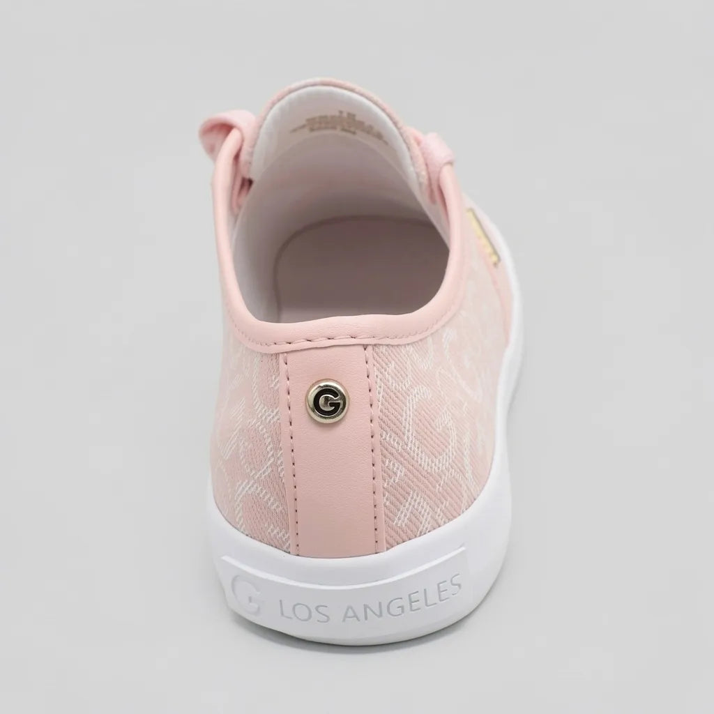 GBG Tenis Moderno Rosado Estampado G Dorado Todo Suela Blanca | Photo Studio AI | 4