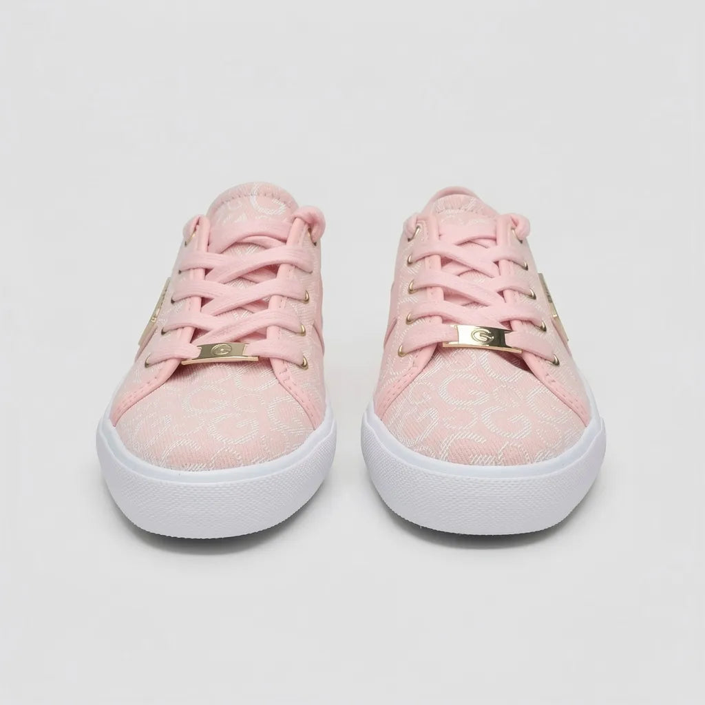 GBG Tenis Moderno Rosado Estampado G Dorado Todo Suela Blanca | Photo Studio AI | 5