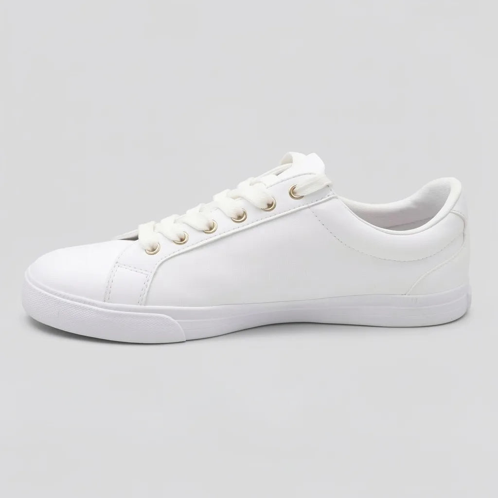 Tommy Tenis Minimal Blanco Franjas / Lineas Rojo/ Azul/ Blanco Lateral Suela Blanca | Photo Studio AI | 2