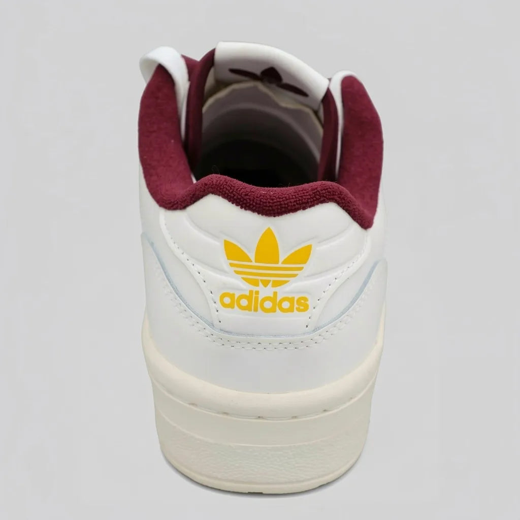 Adidas Tenis Urbano Blanco hueso Franjas / Lineas Corinto Lateral Suela Blanco Hueso | Photo Studio AI | 4