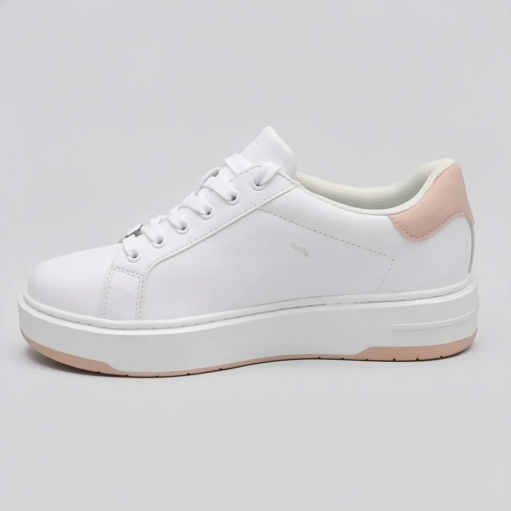 Calvin Klein Tenis Plataforma Blanco Gamuza Rosado Talón Suela Blanca/ Rosado | Photo Studio AI | 2