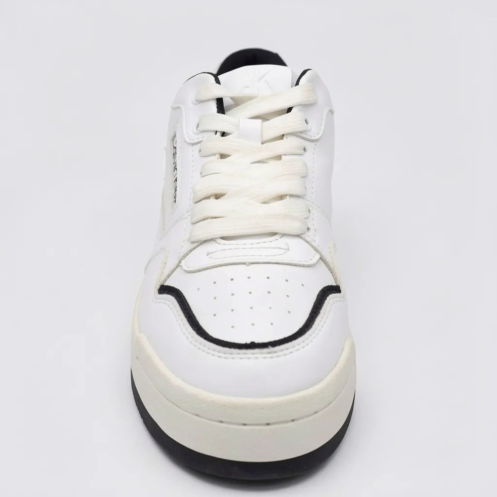 Calvin Klein Tenis Plataforma Blanco Detalles Negro Punta, lateral y talón Suela Blanco Hueso/ Negro | Photo Studio AI | 3