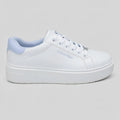 Calvin Klein Tenis Plataforma Blanco Detalles Celeste Cuello Externo Suela Blanca | Photo Studio AI | 1