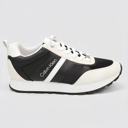 Calvin Klein Tenis Deportivo/ Casual Negro Detalles Blanco Hueso Punta, lateral y talón Suela Blanca/ negro | Photo Studio AI | 1