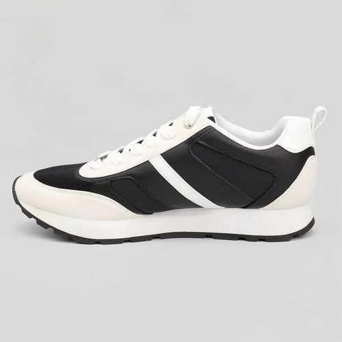 Calvin Klein Tenis Deportivo/ Casual Negro Detalles Blanco Hueso Punta, lateral y talón Suela Blanca/ negro | Photo Studio AI | 2