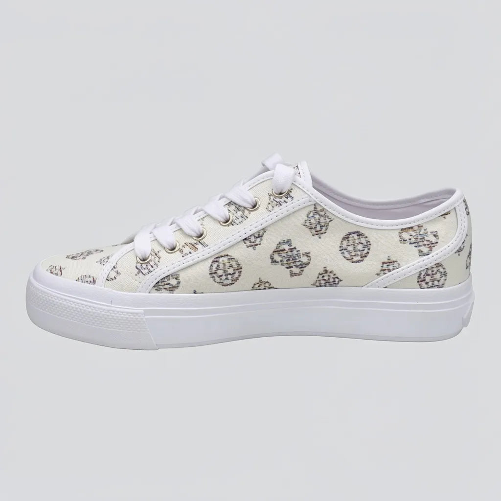 Guess Tenis Moderno Blanco hueso Bordado Guess Dorado Todo Suela Blanca | Photo Studio AI | 1