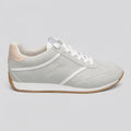 Calvin Klein Tenis Deportivo/ Casual Gris Detalles Beige Lateral y Talón Suela Blanca/ café | Photo Studio AI | 1