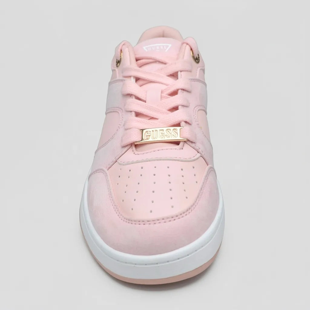 Guess Tenis Urbano Rosado Placa Dorado Cintas Suela Blanca/ Rosado | Photo Studio AI | 3