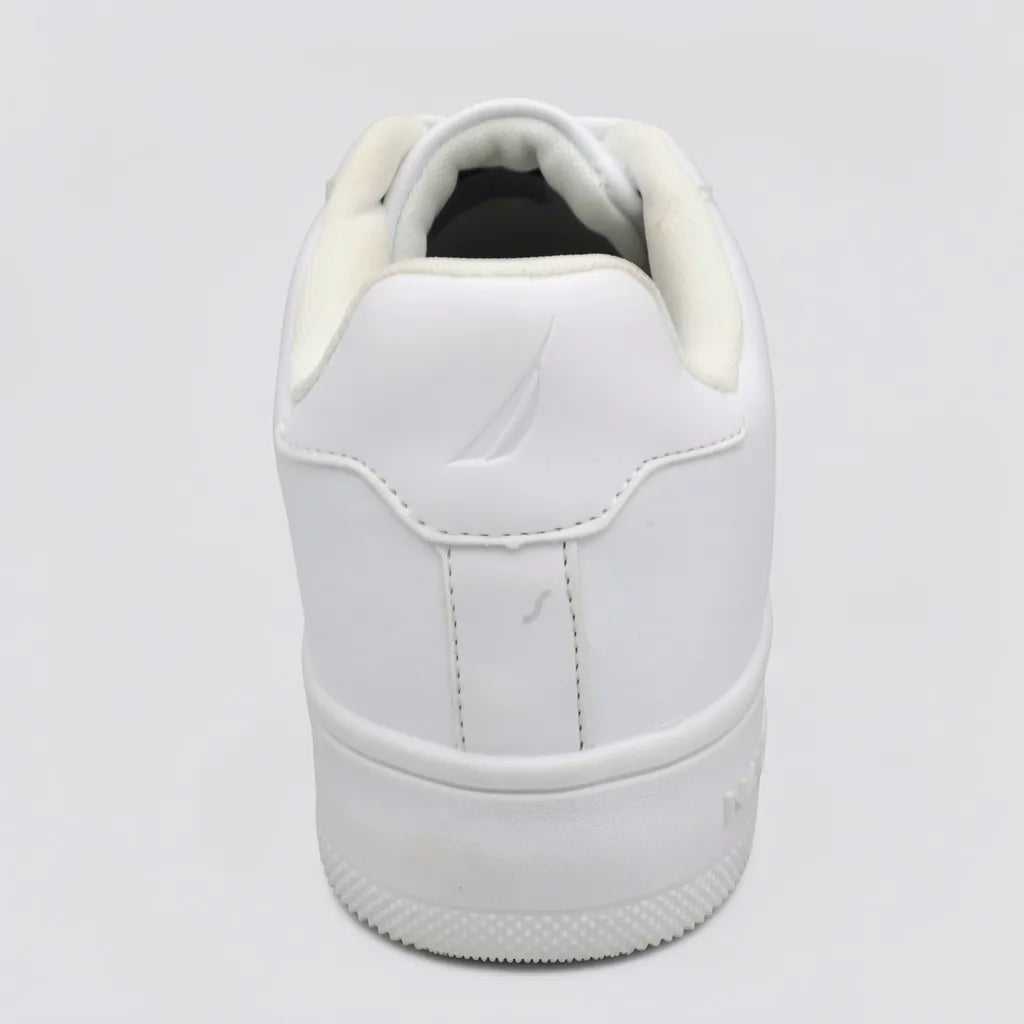 Nautica Tenis Moderno Blanco Diseño Blanco Lateral Suela Blanca | Photo Studio AI | 4
