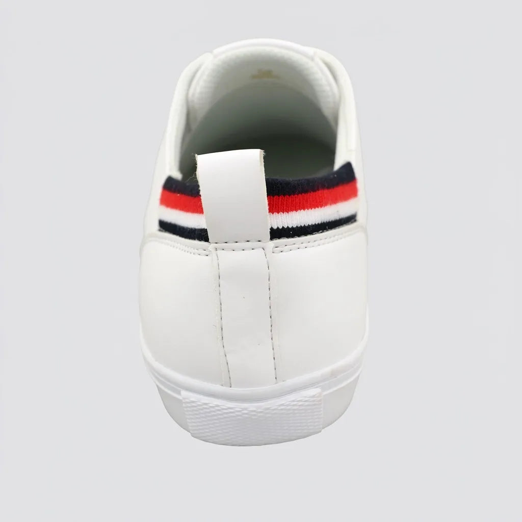 Tommy Tenis Minimal Blanco Placa Rojo/ Azul/ Blanco Lateral Suela Blanca | Photo Studio AI | 4