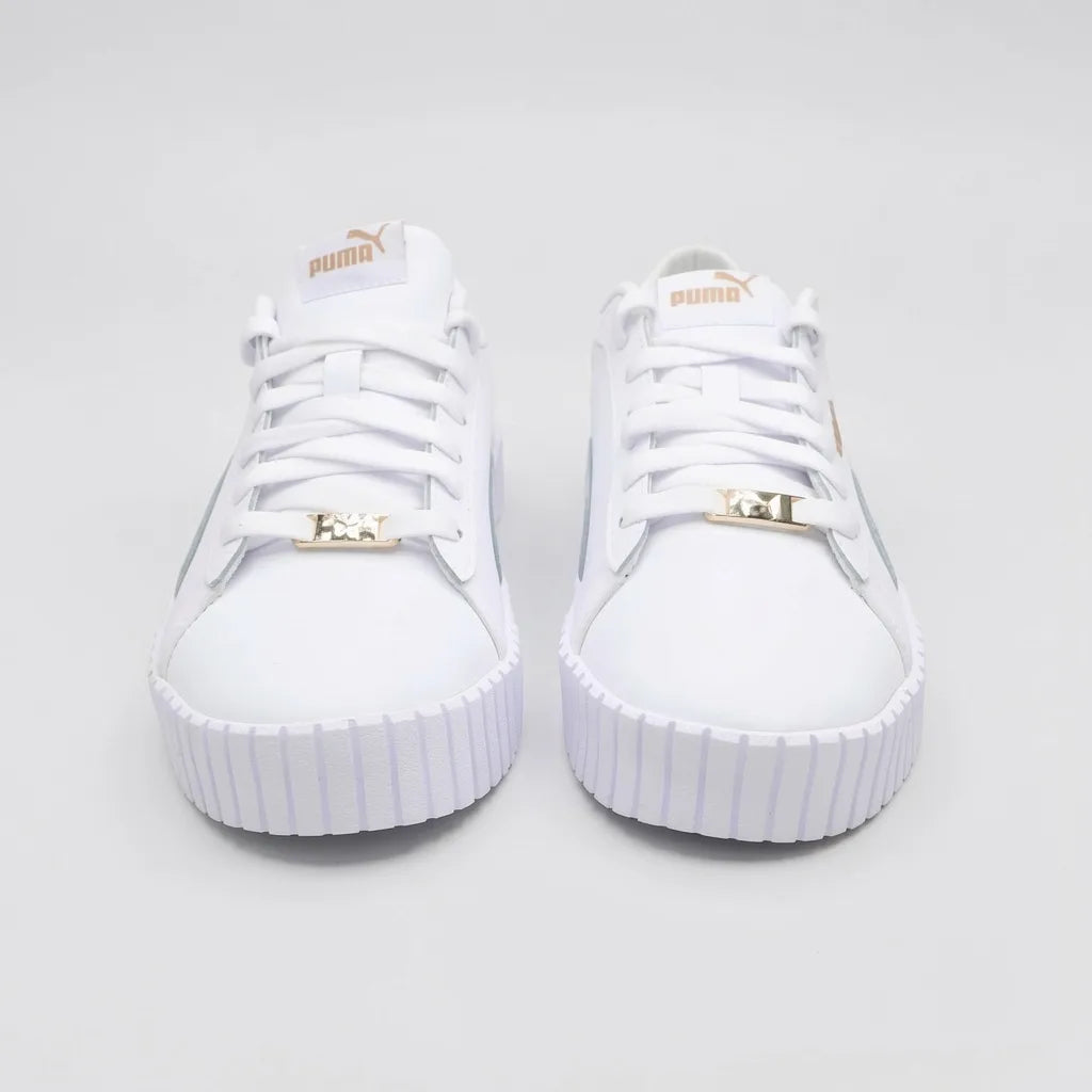 Puma Tenis Moderno Blanco Placa Dorado Lateral y Cintas Suela Blanca | Photo Studio AI | 5