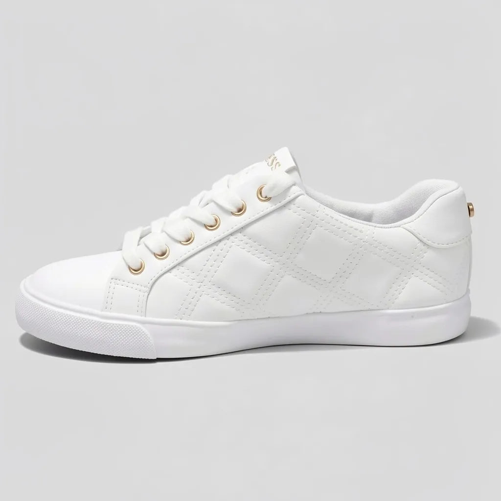 Guess Tenis Minimal Blanco Cosido Dorado Lateral Suela Blanca | Photo Studio AI | 4