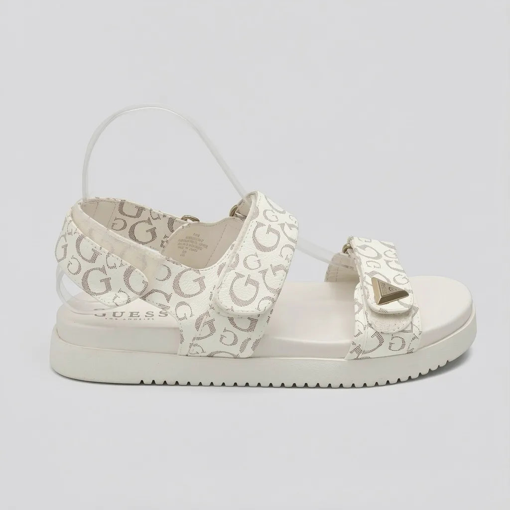 Guess Sandalia Tiras Blanco hueso Estampado G Café Claro Todo Suela Blanca | Photo Studio AI | 1