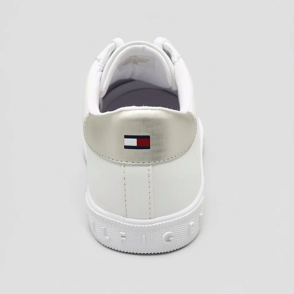 Tommy Tenis Minimal Blanco Bandera Rojo/ Azul/ Blanco Suela Suela Blanca | Photo Studio AI | 3