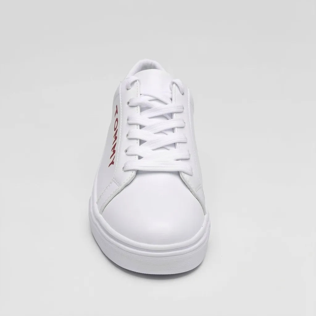 Tommy Tenis Minimal Blanco Bandera Rojo/ Azul/ Blanco Suela Suela Blanca | Photo Studio AI | 4