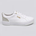 Guess Tenis Plataforma Blanco Detalles Dorado Lateral y Talón Suela Blanca | Photo Studio AI | 1