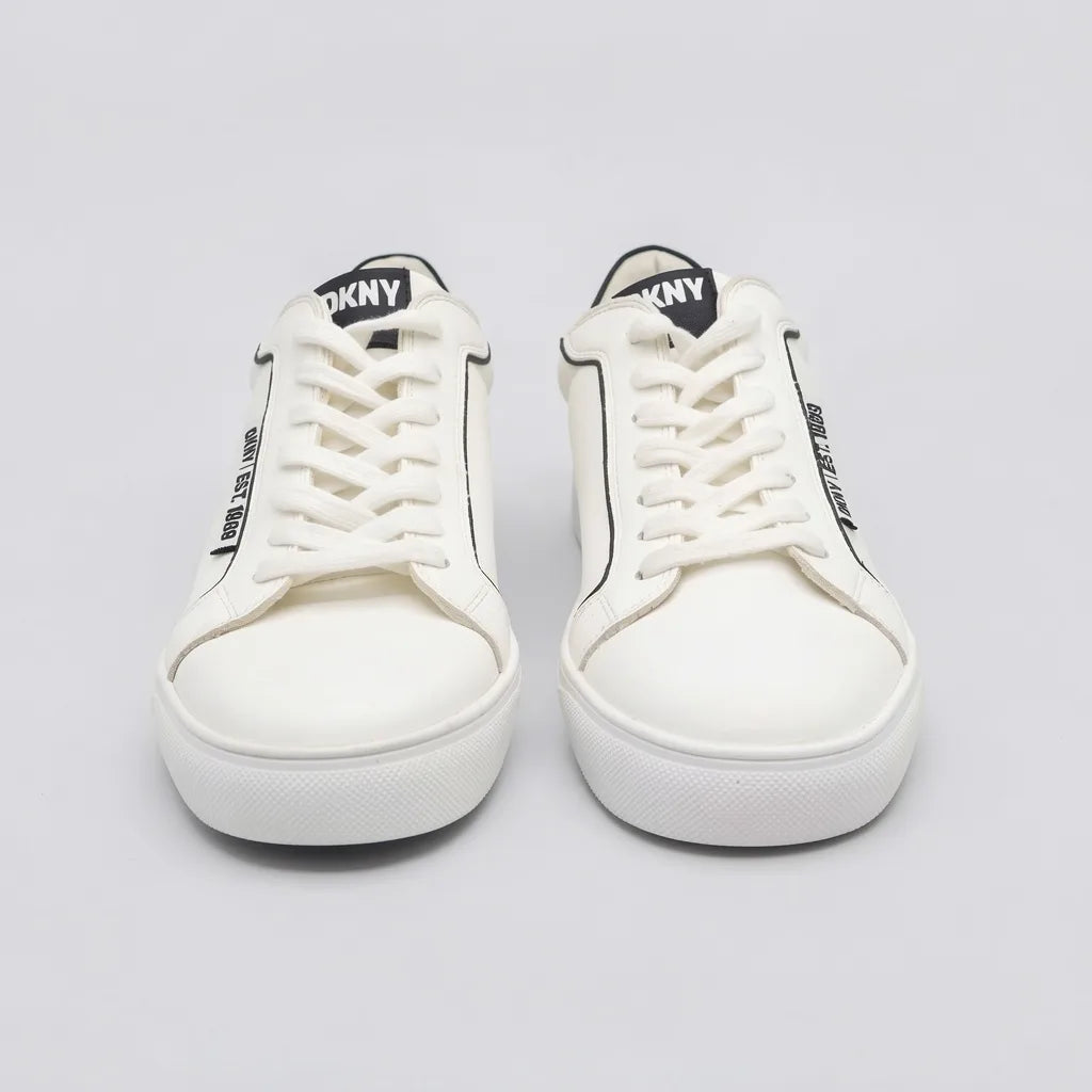 DKNY Tenis Minimal Blanco hueso Detalles Negro Lateral, Lengüeta y talón Suela Blanca | Photo Studio AI | 5