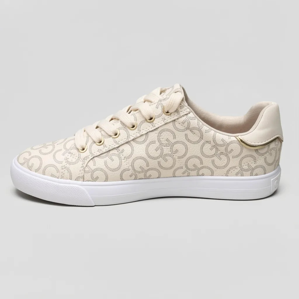 GBG Tenis Moderno Beige Estampado Dorado Todo Suela Blanca | Photo Studio AI | 2